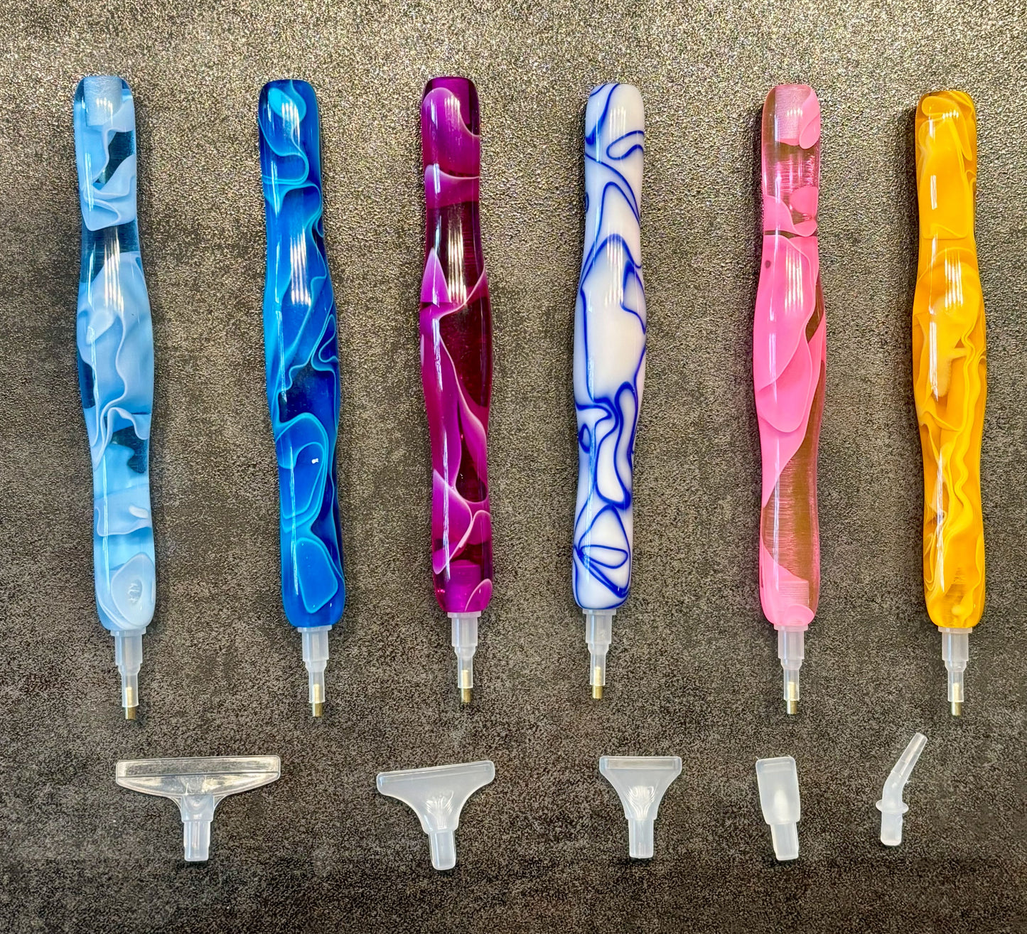 Acryl DP Stift mit Aufsätzen, farblich sortiert